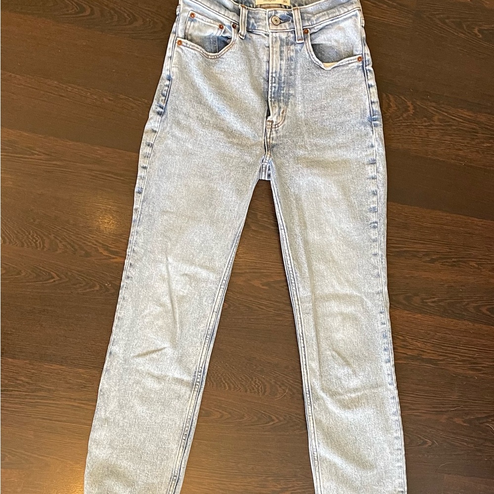 Abercrombie ultra high rise ankle straight jeans